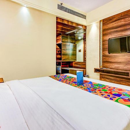 מומביי Hotel Crawford Inn מראה חיצוני תמונה