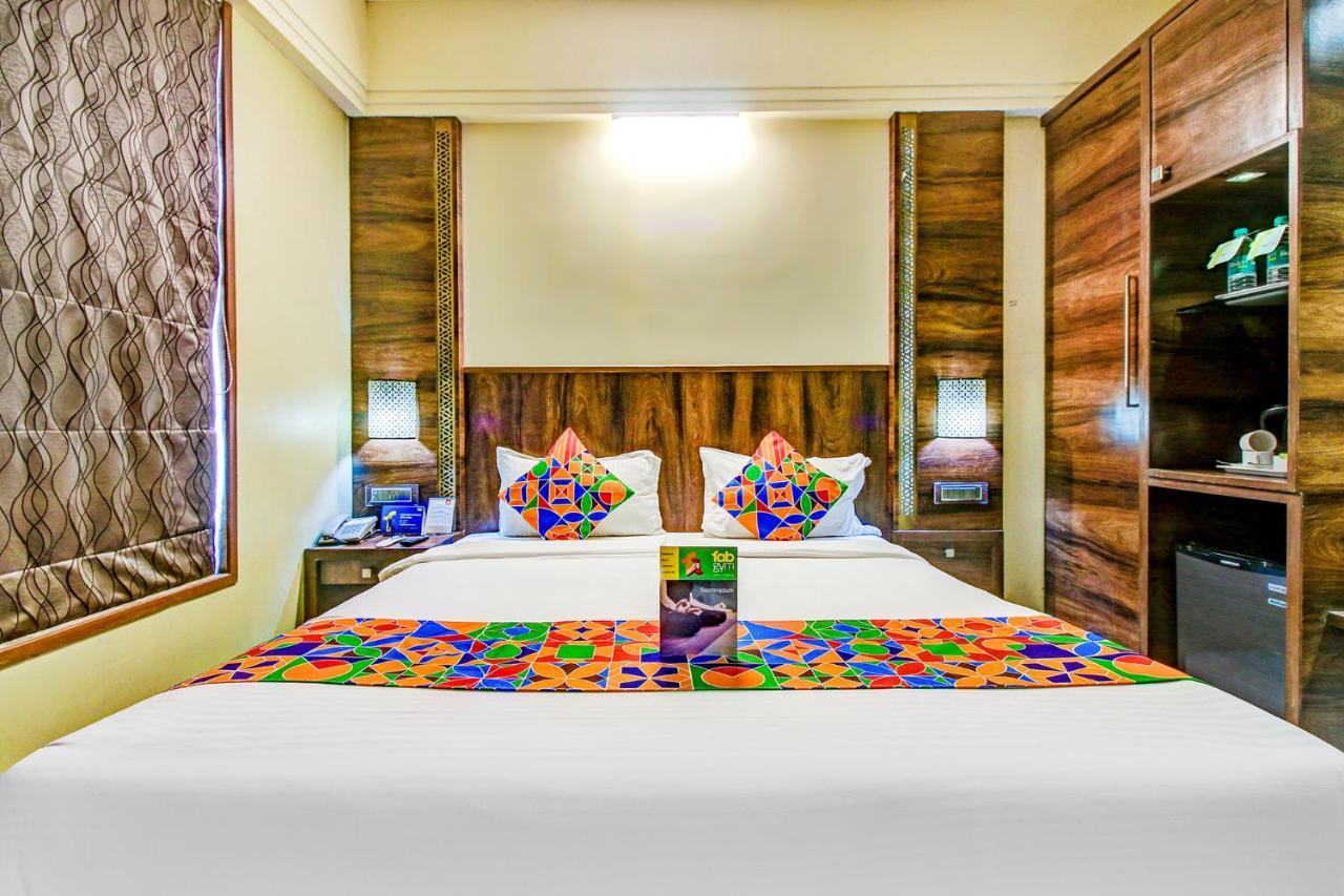 מומביי Hotel Crawford Inn מראה חיצוני תמונה