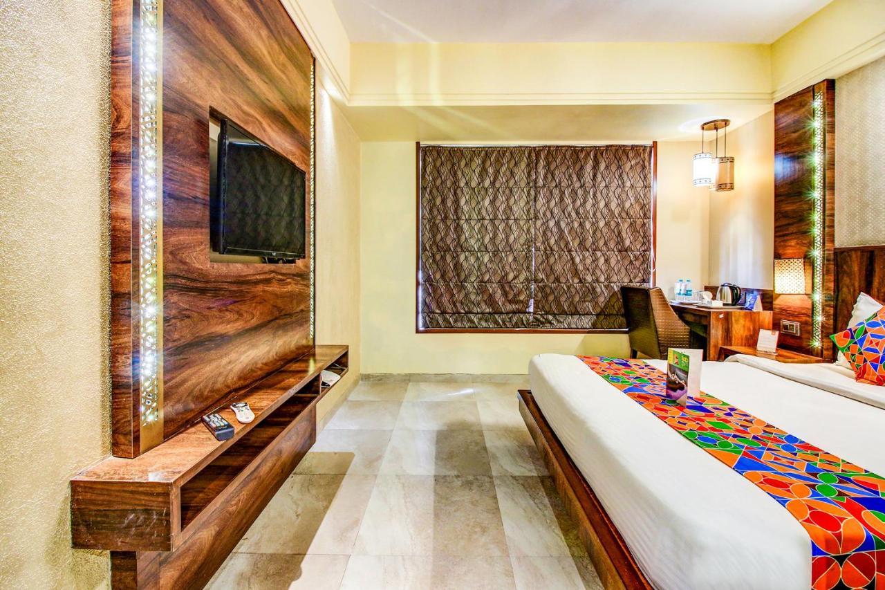 מומביי Hotel Crawford Inn מראה חיצוני תמונה