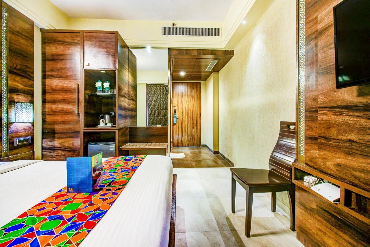 מומביי Hotel Crawford Inn מראה חיצוני תמונה