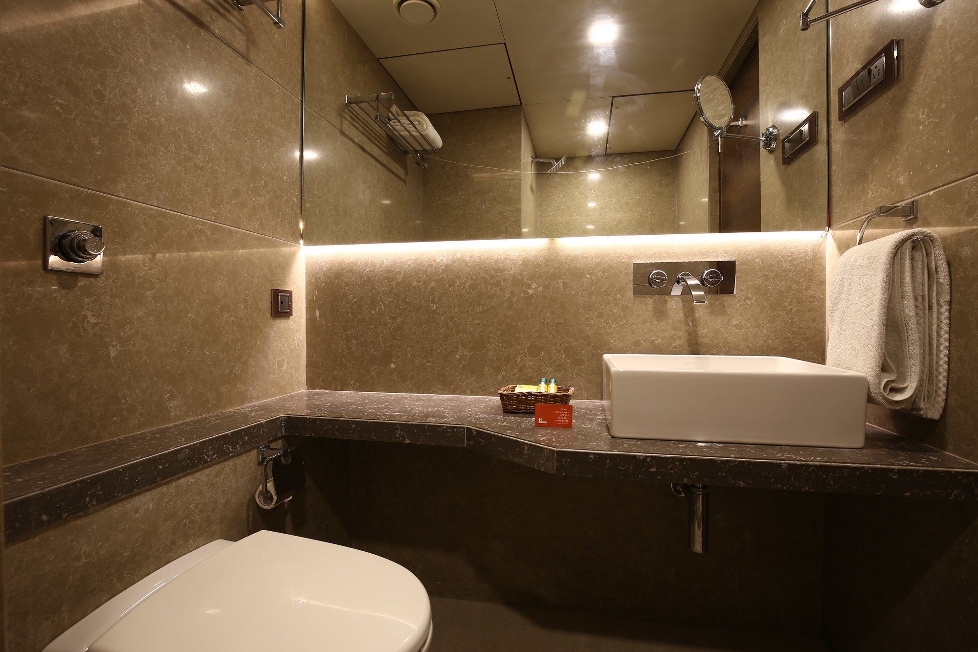 מומביי Hotel Crawford Inn מראה חיצוני תמונה