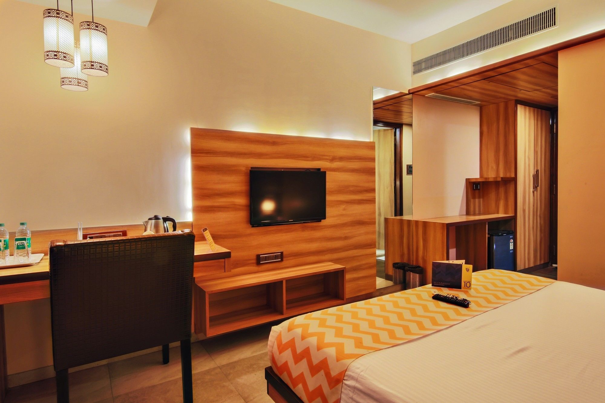 מומביי Hotel Crawford Inn מראה חיצוני תמונה
