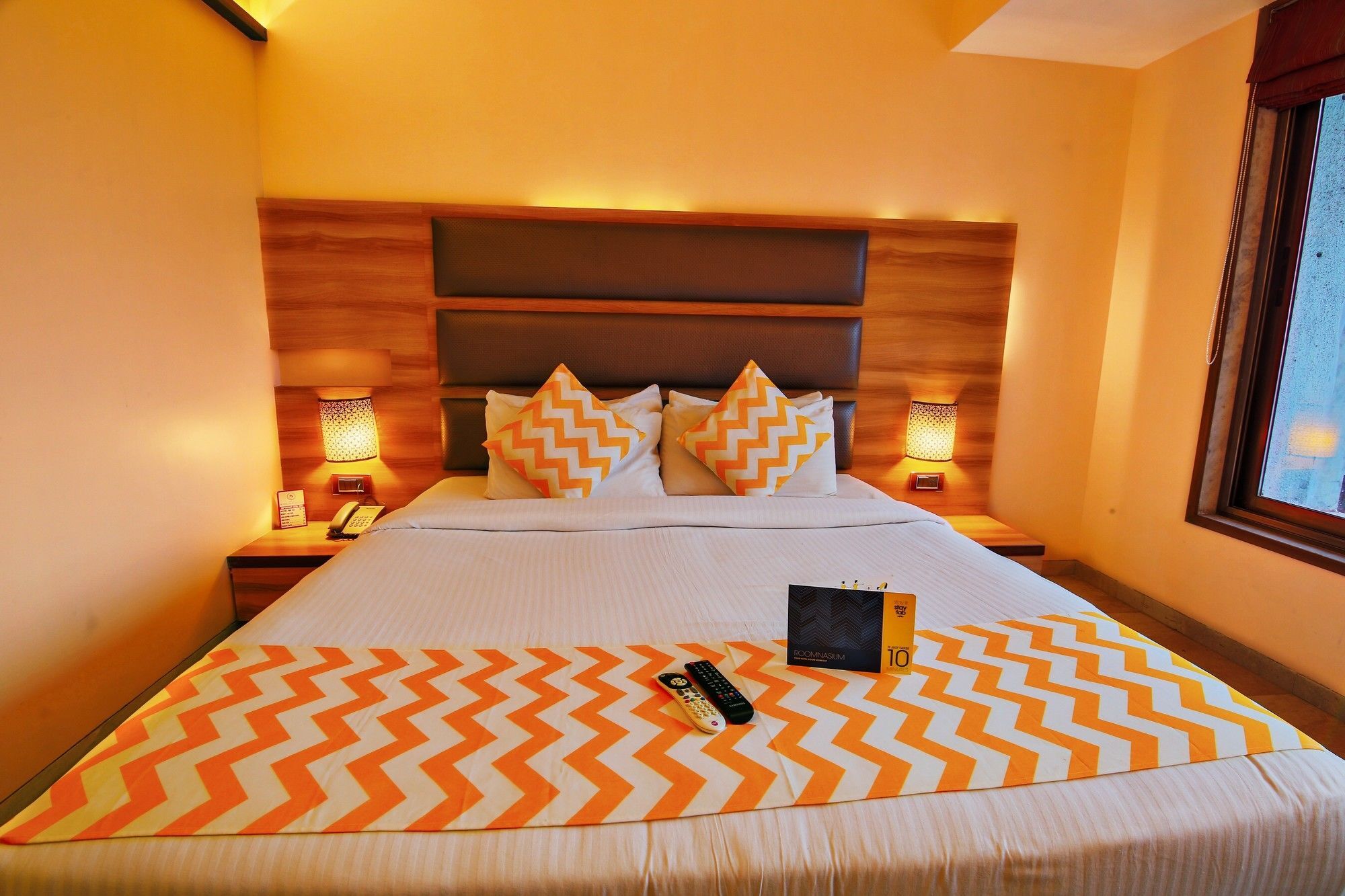 מומביי Hotel Crawford Inn מראה חיצוני תמונה