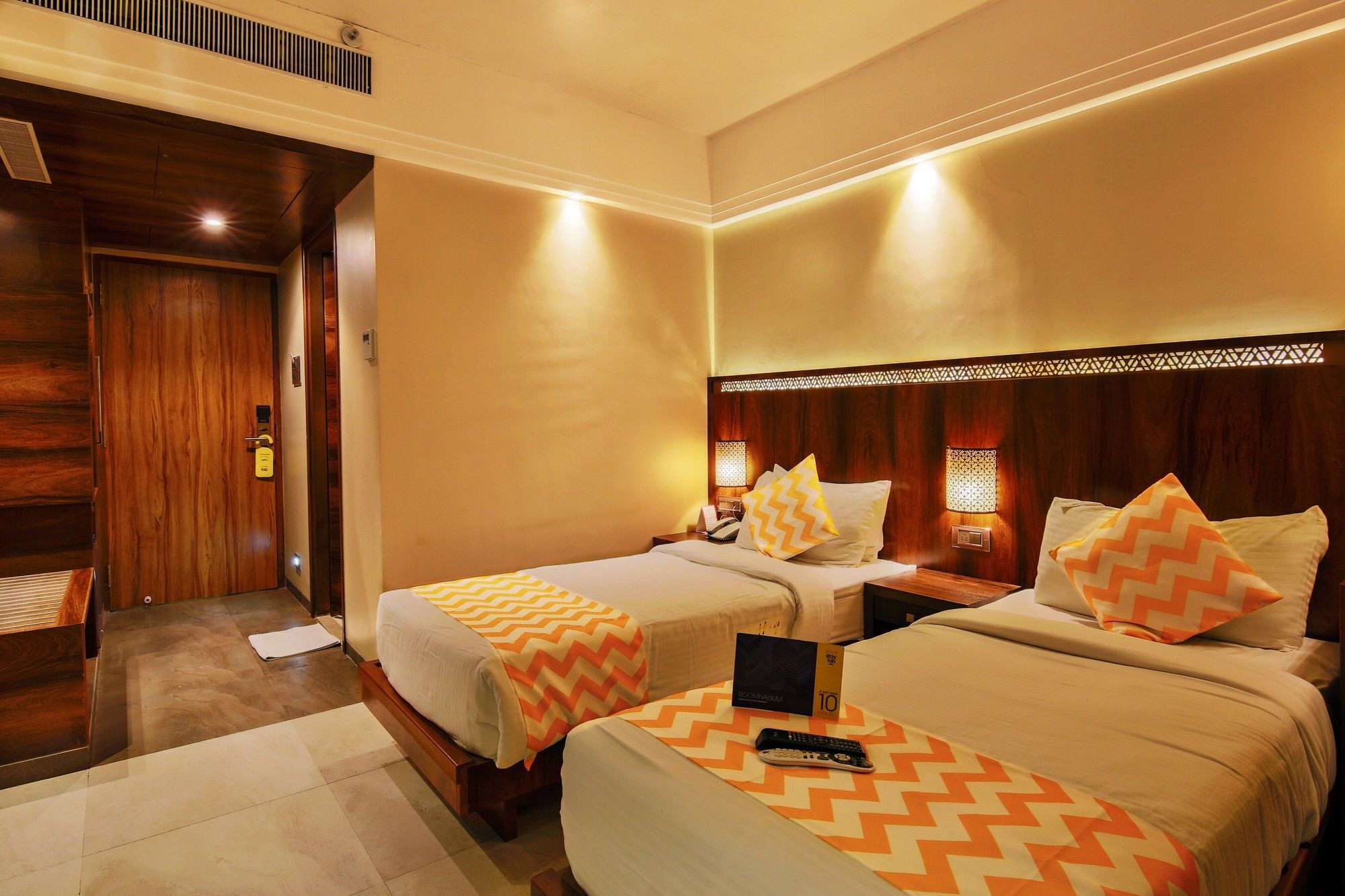 מומביי Hotel Crawford Inn מראה חיצוני תמונה